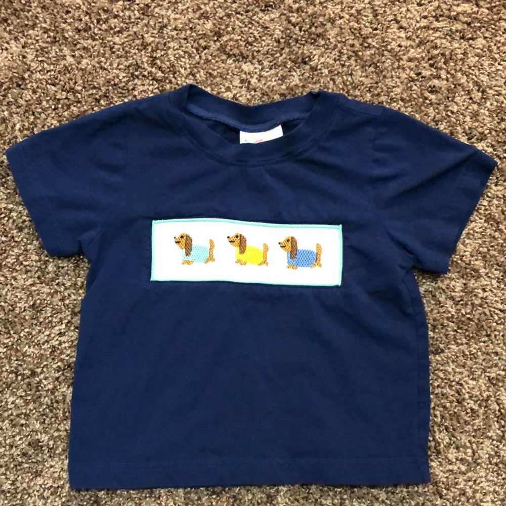 Kids t-shirt with embroidered dogs